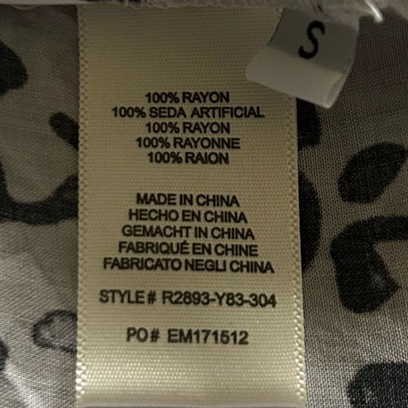 Cloth & Stone Anthropologie Animal Print Mob Wife Button Down Shirt Womens Small - Picture 7 of 7